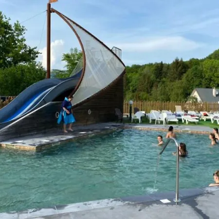 5 Personnes Avec Terrasse - Api-1-52-1256