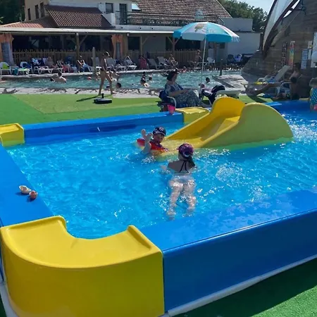 5 Personnes Avec Terrasse - Api-1-52-1256 Vic-sur-Cère