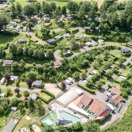 5 Personnes Avec Terrasse - Api-1-52-1256