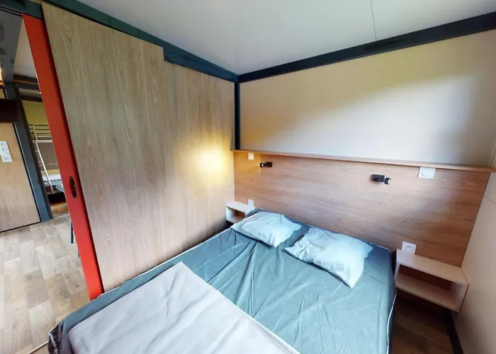 5 Personnes Avec Terrasse - Api-1-52-1256 Campsite Vic-sur-Cere